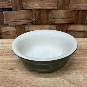 Vintage Vandesca Canada Green and White Ceramic Bowl